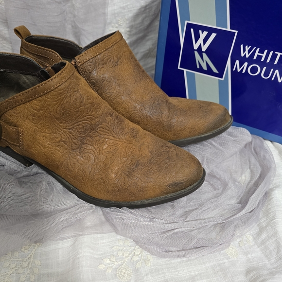 White Mountain Men's Brown Ankle Boots - Picture 6 of 10